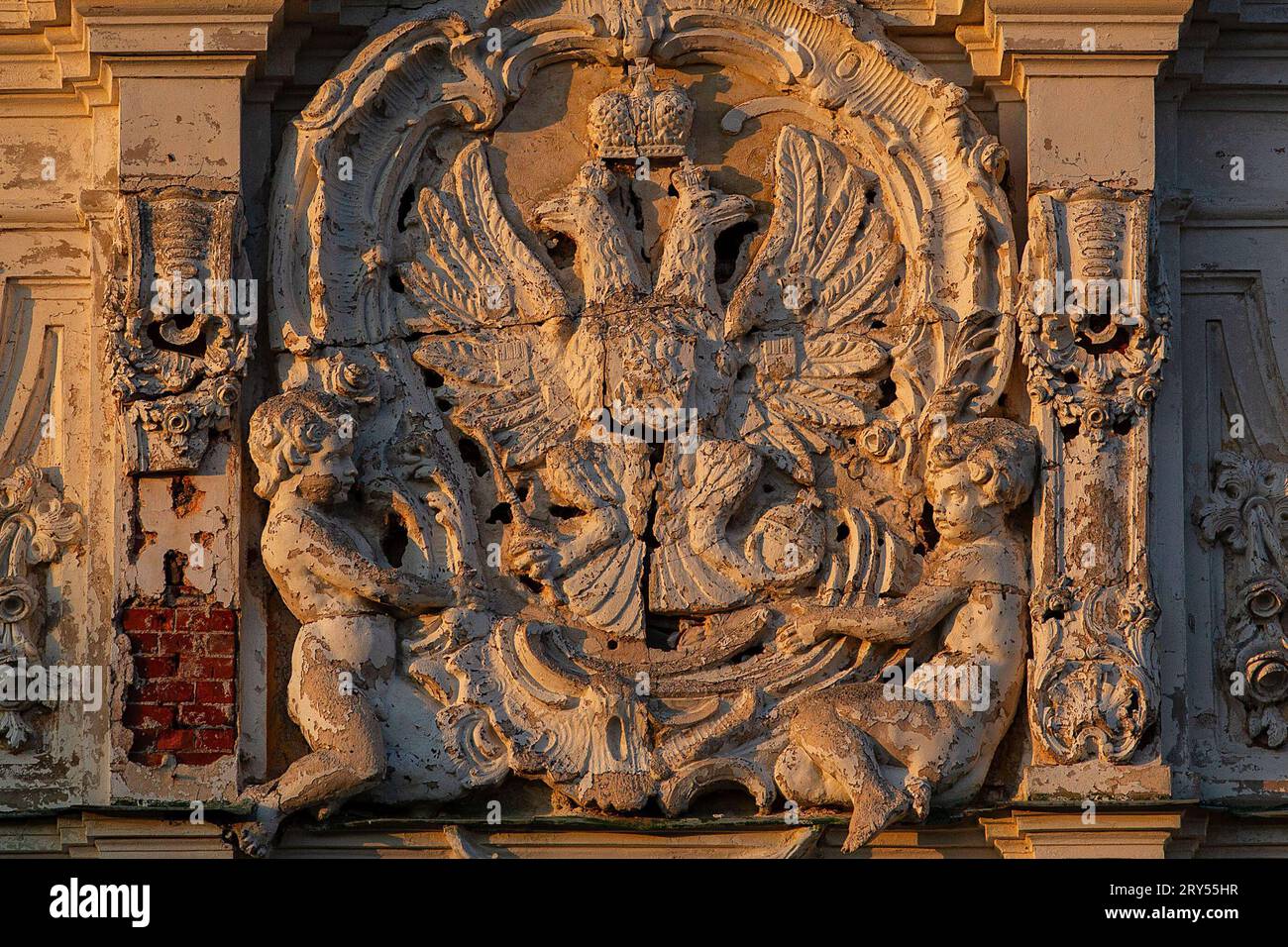 Bandiera della Romania con stemma Foto stock