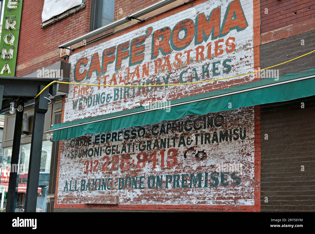 Caffè Roma nel quartiere Little Italy, Manhattan, New York, USA Foto Stock