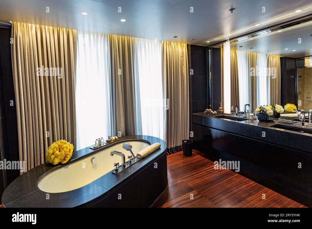 Bagno della Bulgari Hotel Suite a Knightsbridge, Londra, Regno Unito Foto Stock