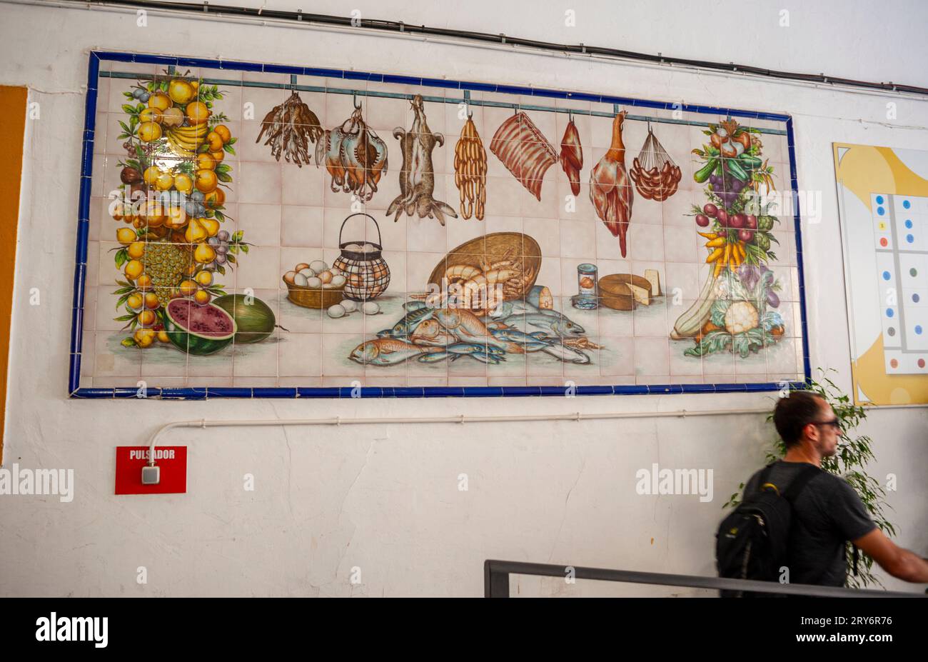 Siviglia, Spagna, dettaglio, opere d'arte in mostra a muro, mercato pubblico, "mercato El Arenal", nel centro storico, Foto Stock