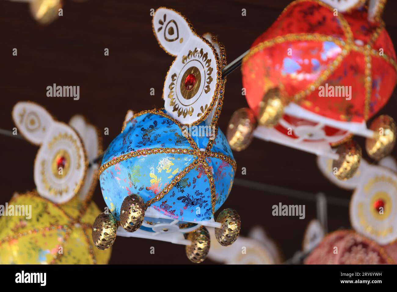 Tradizionale lanterna di carta nel mercato del festival di metà autunno a Hong Kong Foto Stock