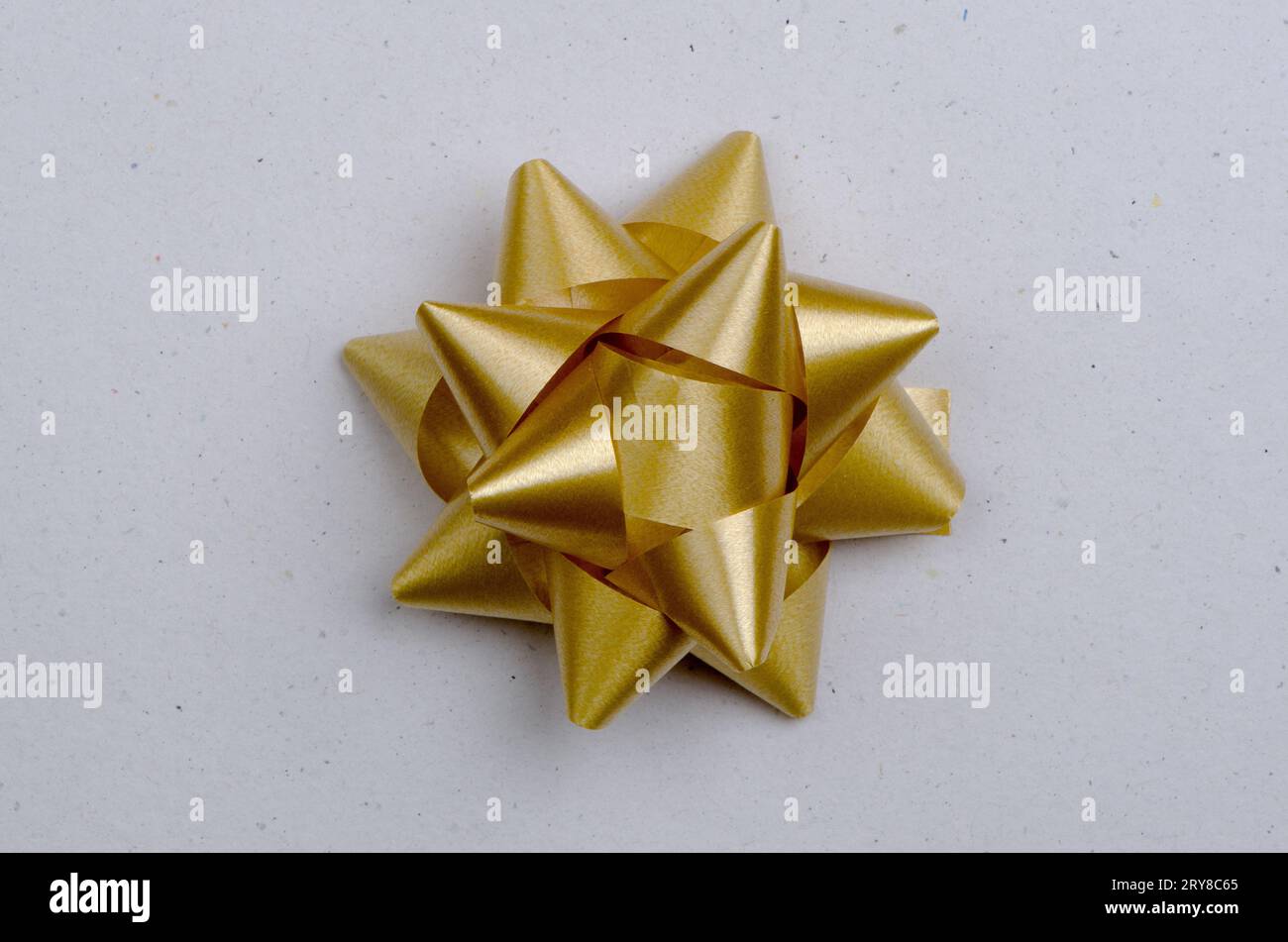 Arco giallo regalo Foto Stock