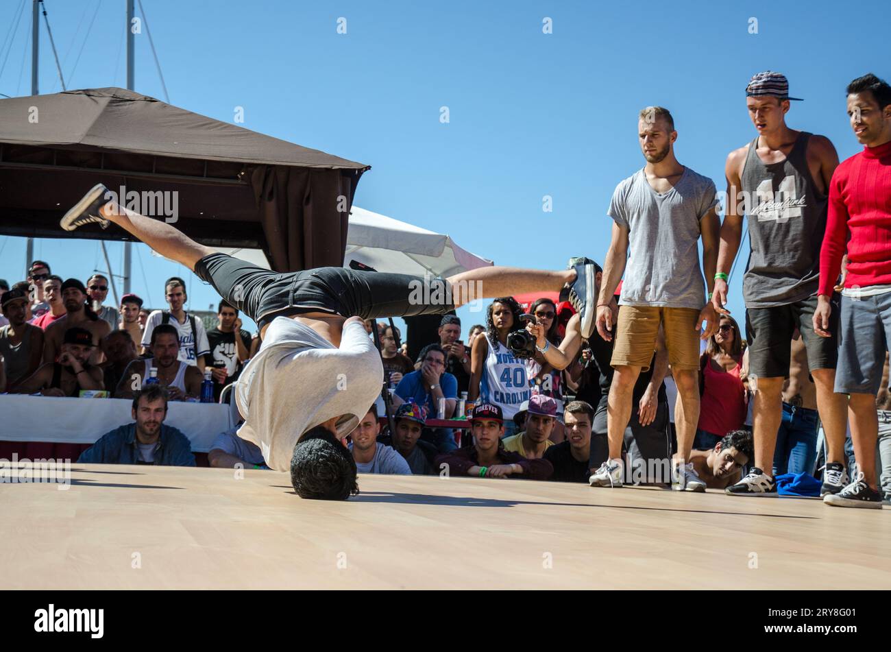 Gli equipaggi di B-Boying si riscaldano Foto Stock