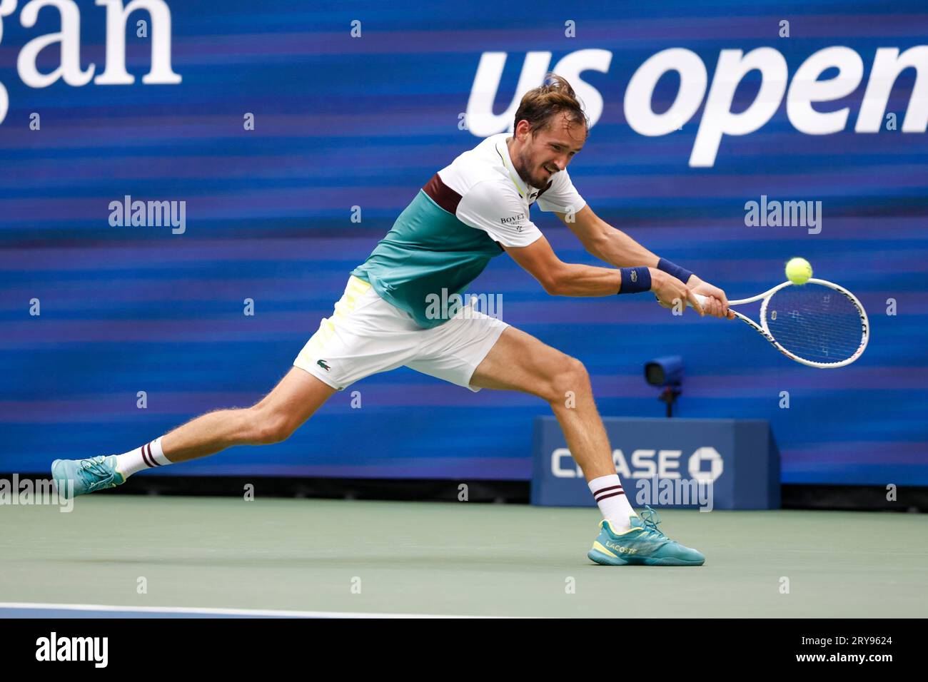 Tennisspieler Daniil Medvedev (RUS) ad Aktion bei den US Open 2023, USTA Billie Jean King National Tennis Center, Flushing Meadows, Queens, New York Foto Stock