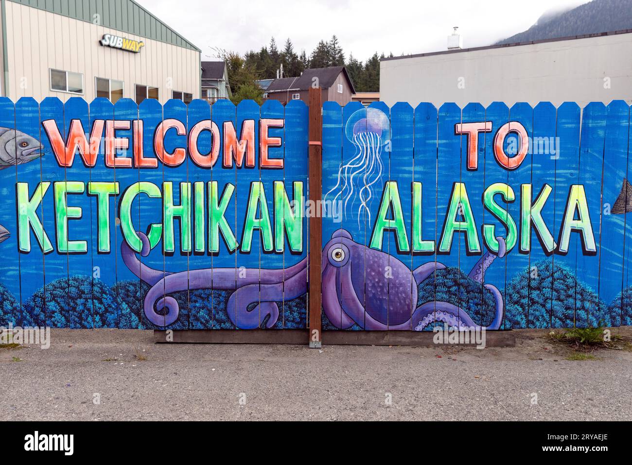 Benvenuto al cartello Ketchikan Alaska nel centro di Ketchikan, Alaska, Stati Uniti Foto Stock