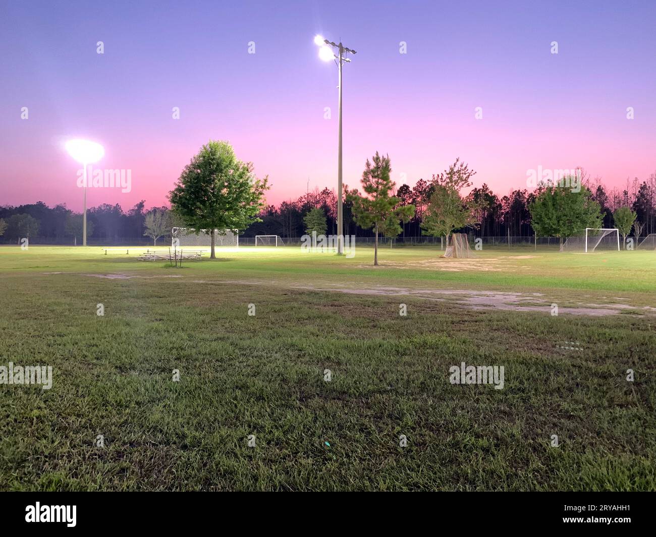 Tramonto su un campo di calcio in Louisiana Foto Stock