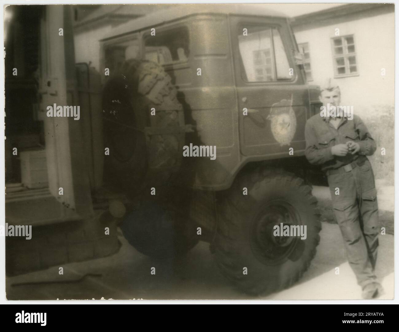 Camion militare GAZ-66 Foto Stock