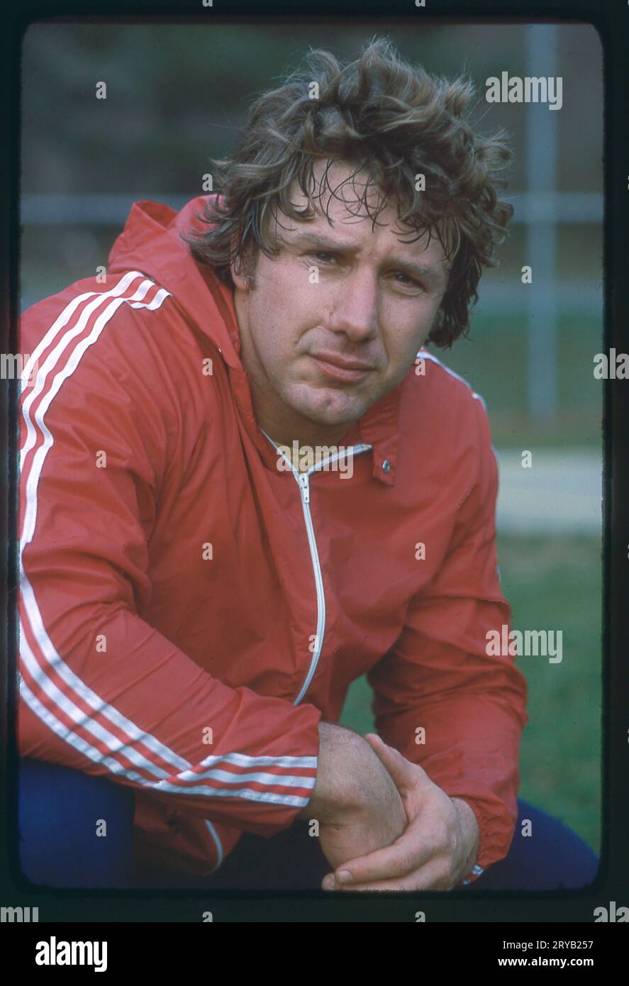 Ritratto in posa del grande al Oerter, quattro volte medaglia d'oro olimpica. A Long Island, New York, 1978, subito dopo un allenamento. Foto Stock