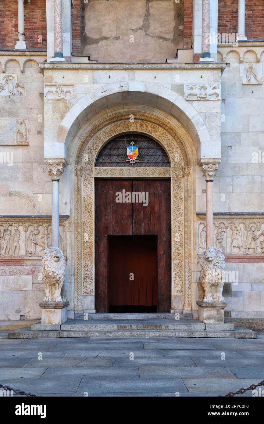 Cattedrale di Modena, Emilia Romagna, Italia, sito UNESCO, portale d'ingresso della facciata principale, stile romanico Foto Stock