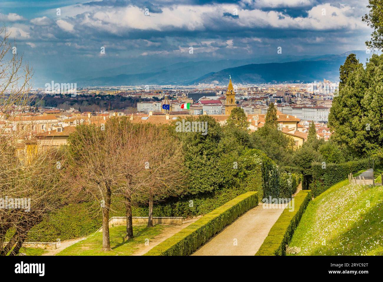 Vedute mozzafiato dei palazzi e delle chiese di Firenze Foto Stock