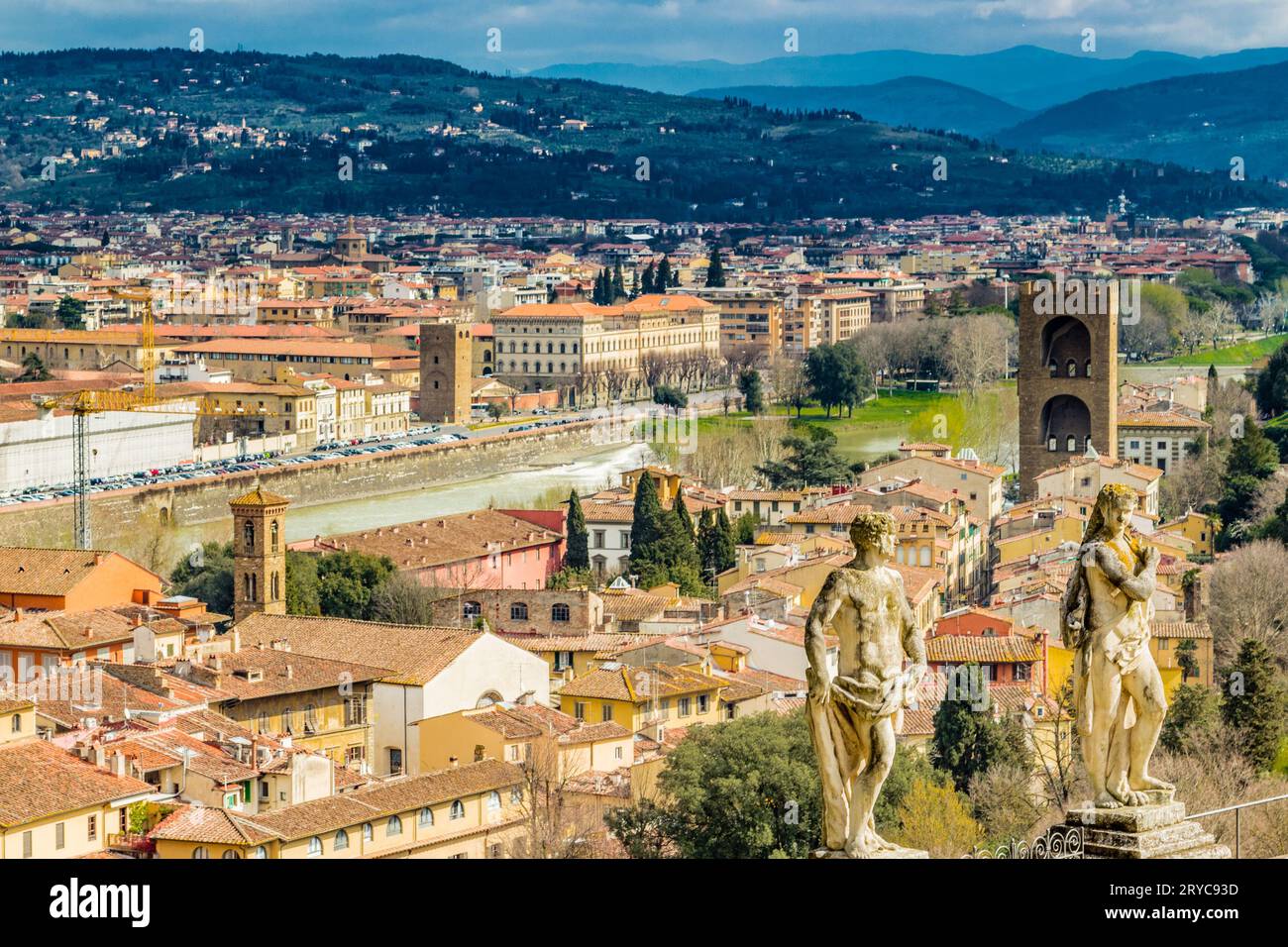 Vedute mozzafiato dei palazzi e delle chiese di Firenze Foto Stock