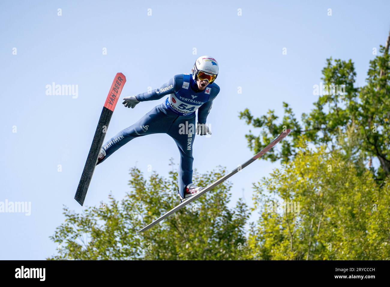 Hinzenbach, Austria. 30 settembre 2023. FIS Skisprung Summer Grand Prix che si svolge sulla collina di salto con gli sci vicino a Eferding ©Andreas Stroh / Alamy Live News Foto Stock