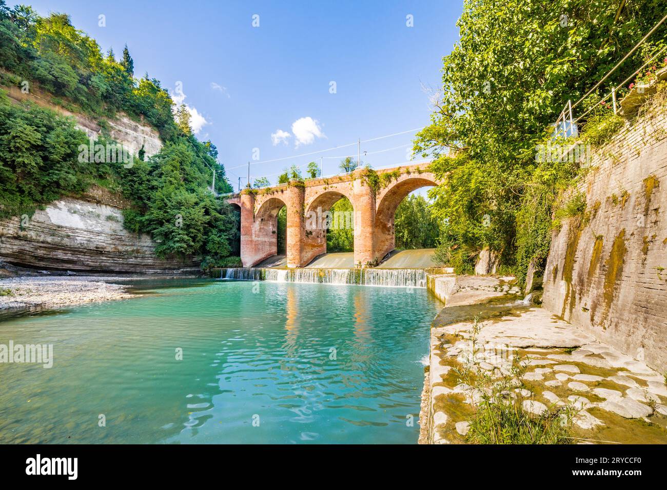 Ponte del XIV secolo in muratura Foto Stock