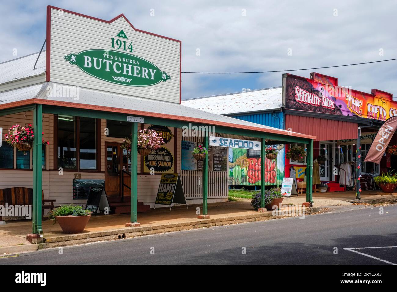 Vecchi edifici storici a Yungaburra, Atherton Tablelands, Queensland, Australia Foto Stock