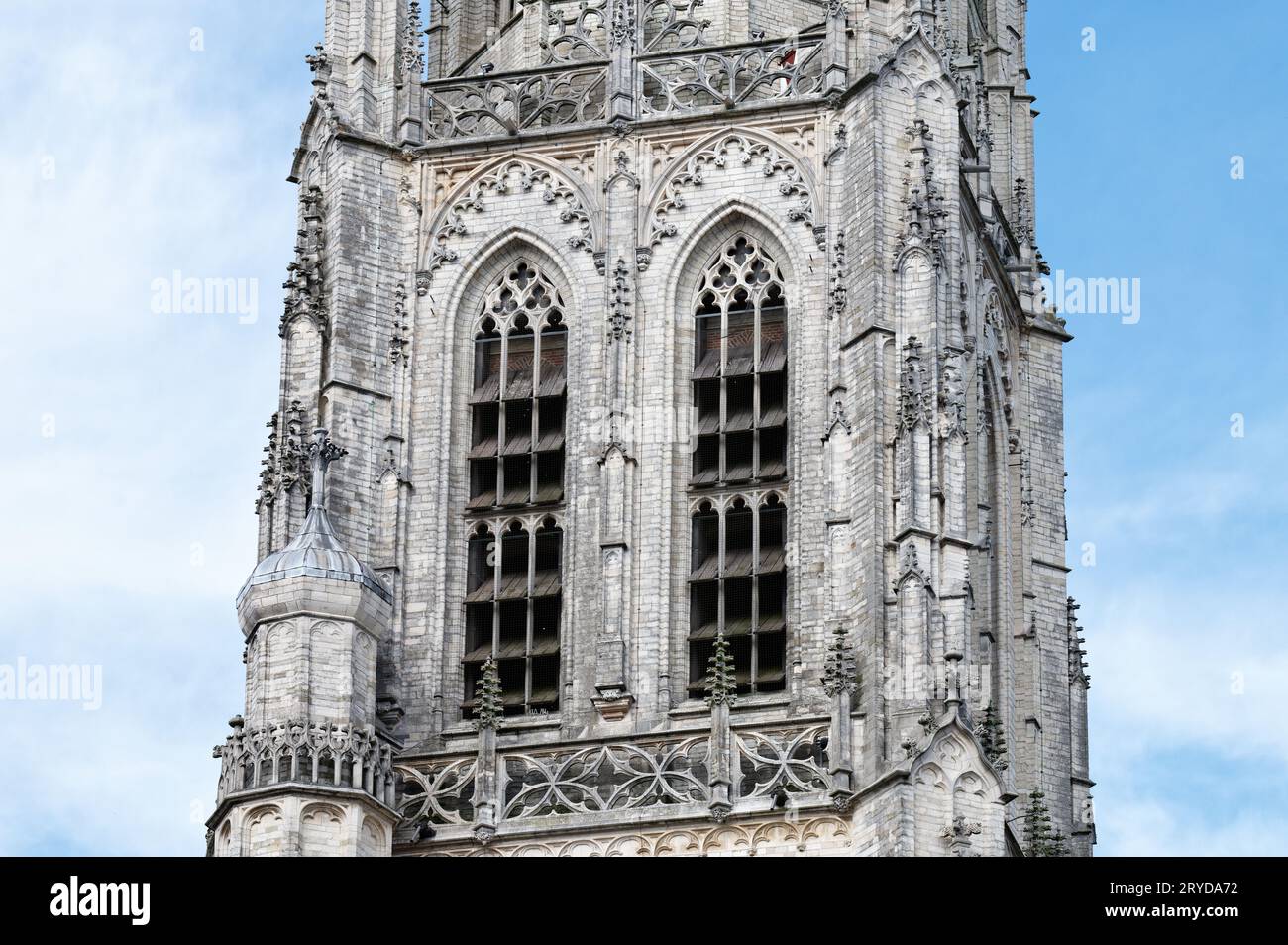 campanile della chiesa gotica onze-lieve-Vrouwekerk in NL Breda Foto Stock
