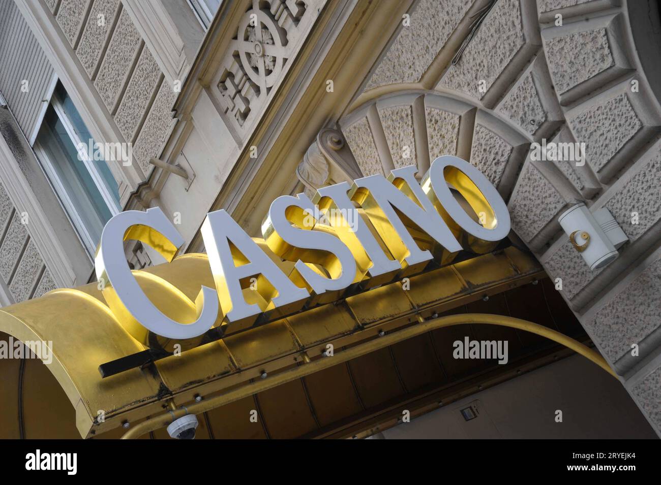 Cartello del casinò all'ingresso Foto Stock