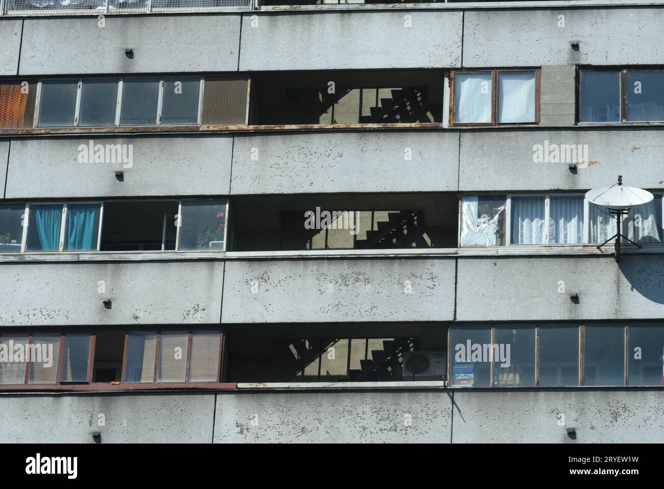 design della facciata di un edificio moderno, architettura e design nella costruzione Foto Stock