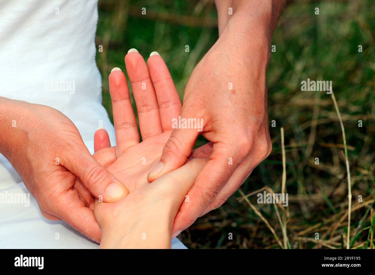 Massaggio Shiatsu della mano Foto Stock
