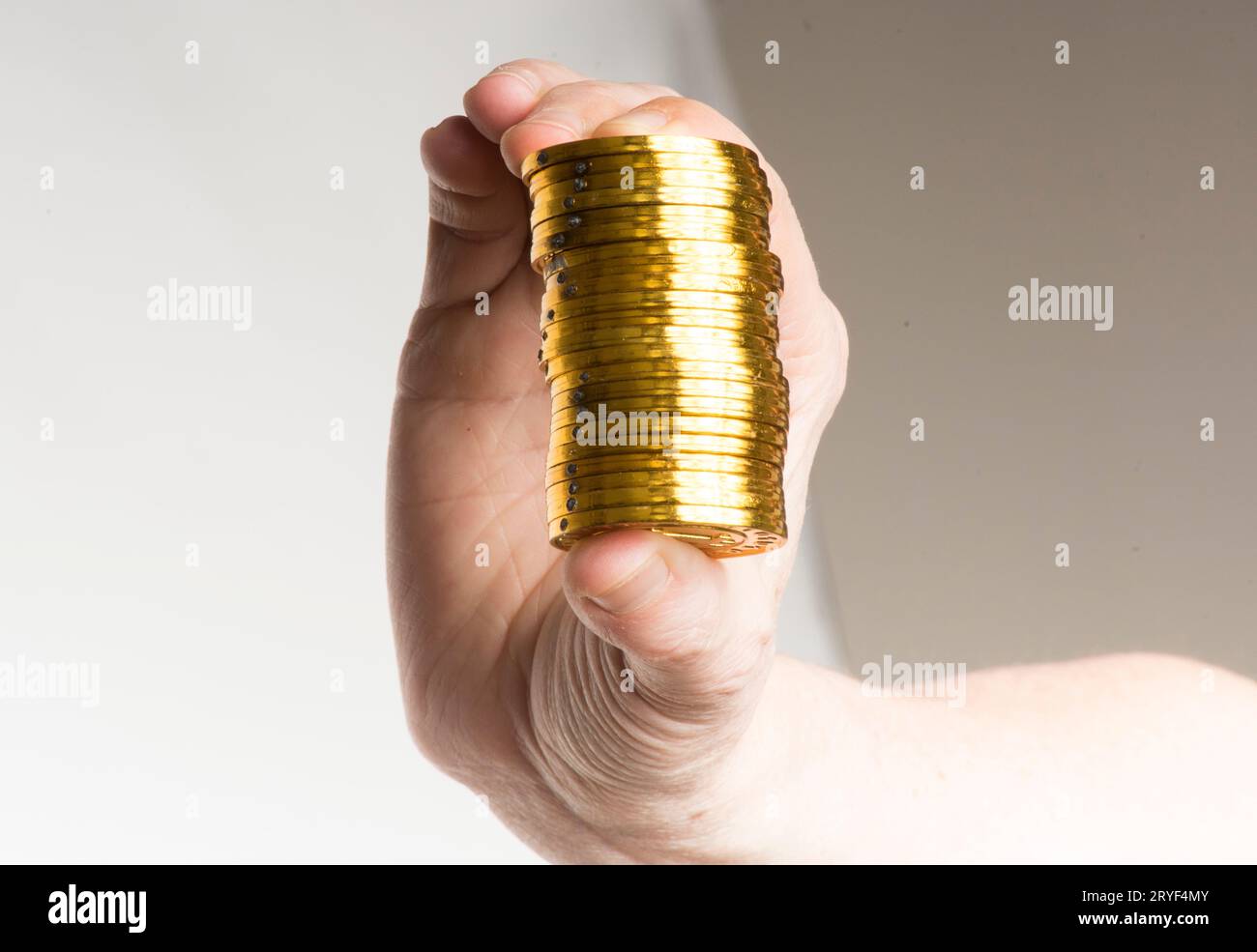 Bitcoin dorati come moneta digitale Foto Stock