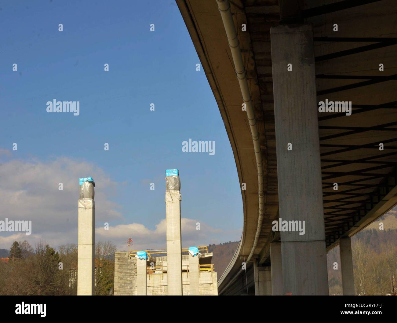 Costruzione di ponti nel traffico e nei trasporti Foto Stock