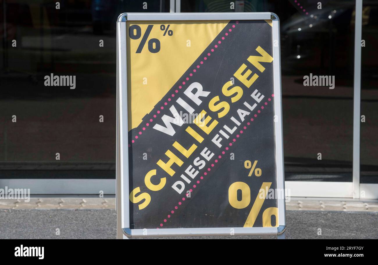 Cartello di vendita in un negozio Foto Stock