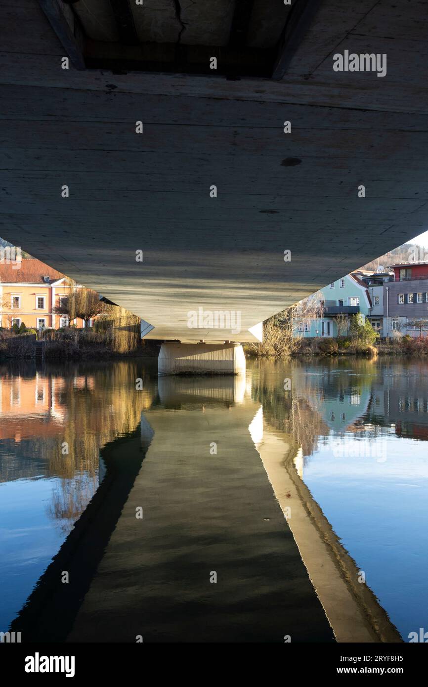 Costruzione di ponti nel traffico e nei trasporti Foto Stock