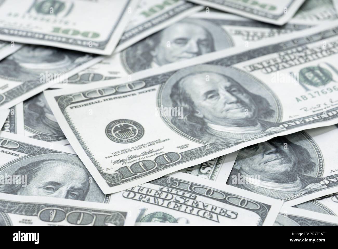 Sfondo di denaro. Primo piano delle banconote in dollari statunitensi. Centinaia di dollari. Valuta americana Foto Stock