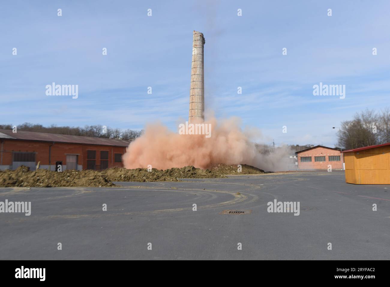 Esplosioni e esplosioni nelle costruzioni Foto Stock