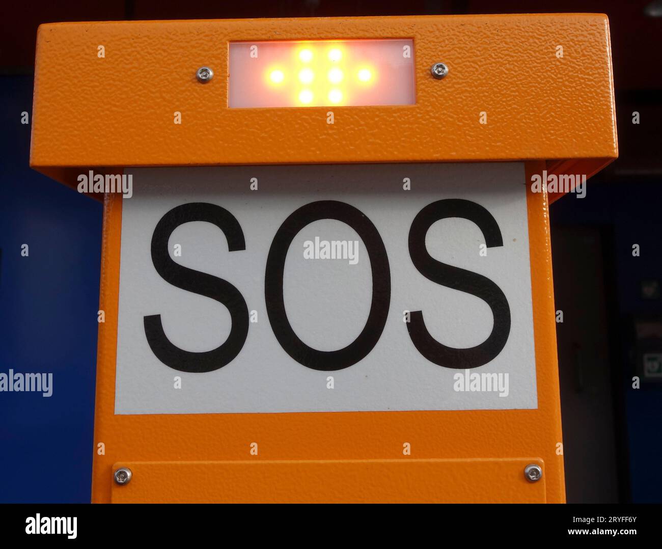 Telefono SOS o telefono di emergenza in autostrada Foto Stock