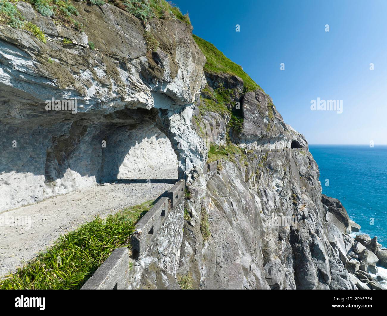 Vista aerea e strada di scogliera sul mare per il parco nazionale di Taroko , Hualien , Taiwan Foto Stock