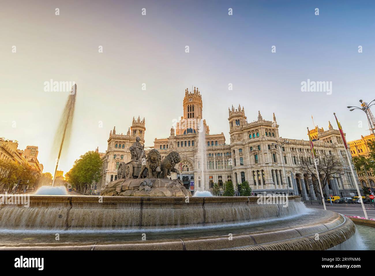 Madrid Spagna, sunrise skyline della città a fontana Cibeles Town Square Foto Stock