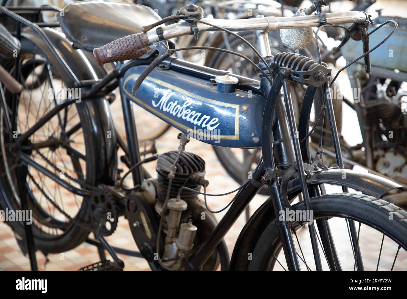 Talmont , Francia - 09 28 2023 : marchio di logo motobecane e segno di testo francese vintage retrò motocicletta antica Foto Stock