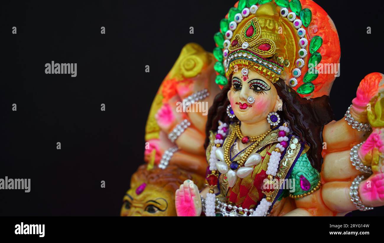 Buon festival Durga Puja, Navaratri, Dussehra. Durga Puja è una popolare e importante festa religiosa dell'induismo che viene celebrata attraverso Foto Stock