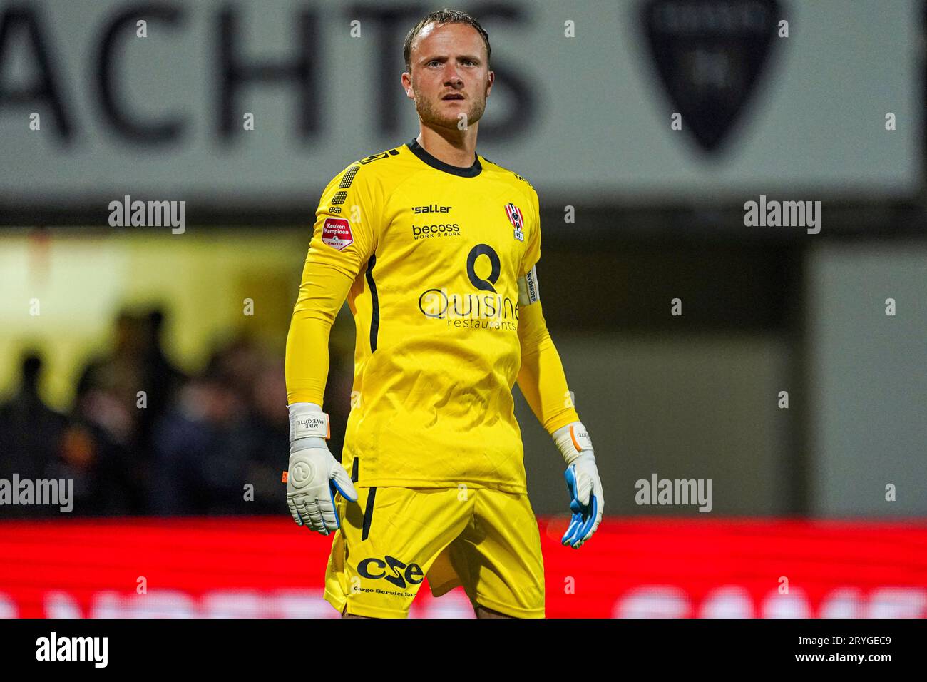 OSS, Paesi Bassi. 29 settembre 2023. OSS, PAESI BASSI - SETTEMBRE 29: Il portiere Mike Havekotte di TOP Oss durante la partita olandese di Keukenkampioendivisie tra TOP Oss e FC Emmen al Frans Heesen Stadion il 29 settembre 2023 a Oss, Paesi Bassi. (Foto di Jeroen Meuwsen/Orange Pictures) credito: dpa/Alamy Live News Foto Stock