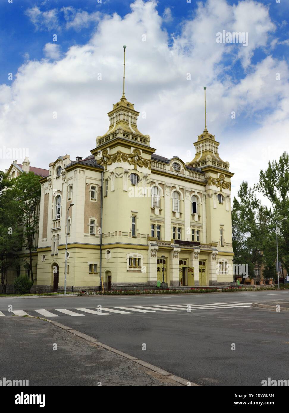 Edificio del teatro a Jelenia Gora Foto Stock
