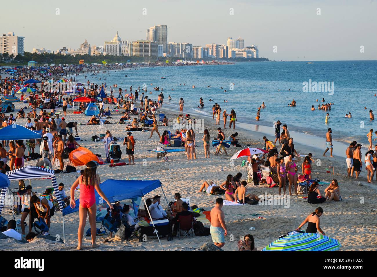 USA. FLORIDA. MIAMI. ATMOSFERA A SOUTH MIAMI BEACH. Foto Stock