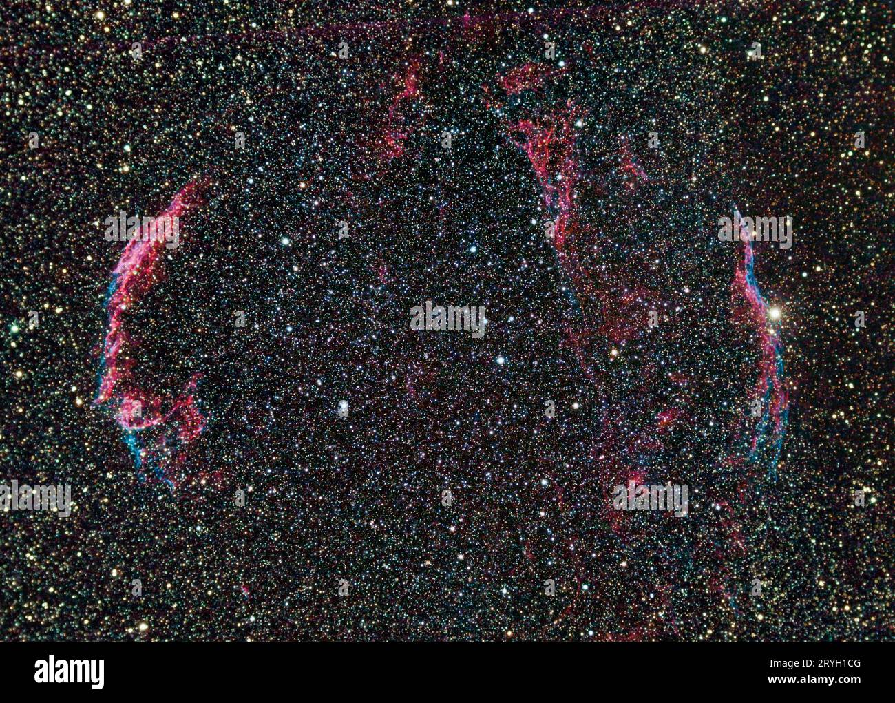 La nebulosa Cirrus è una nebulosa a emissione e riflessione Foto Stock