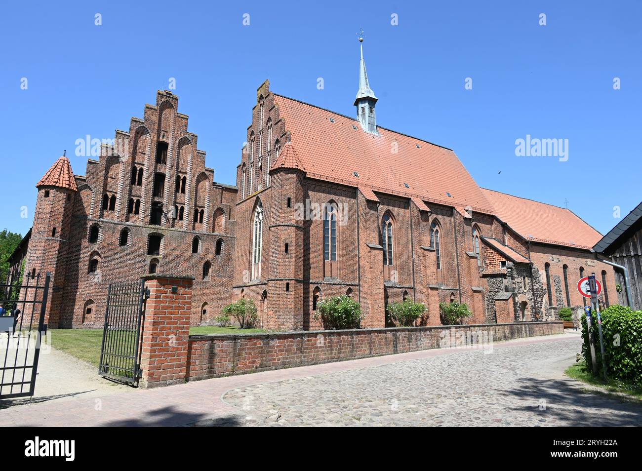 Monastero medievale di Wienhausen vicino celle costruito in stile gotico in mattoni Foto Stock