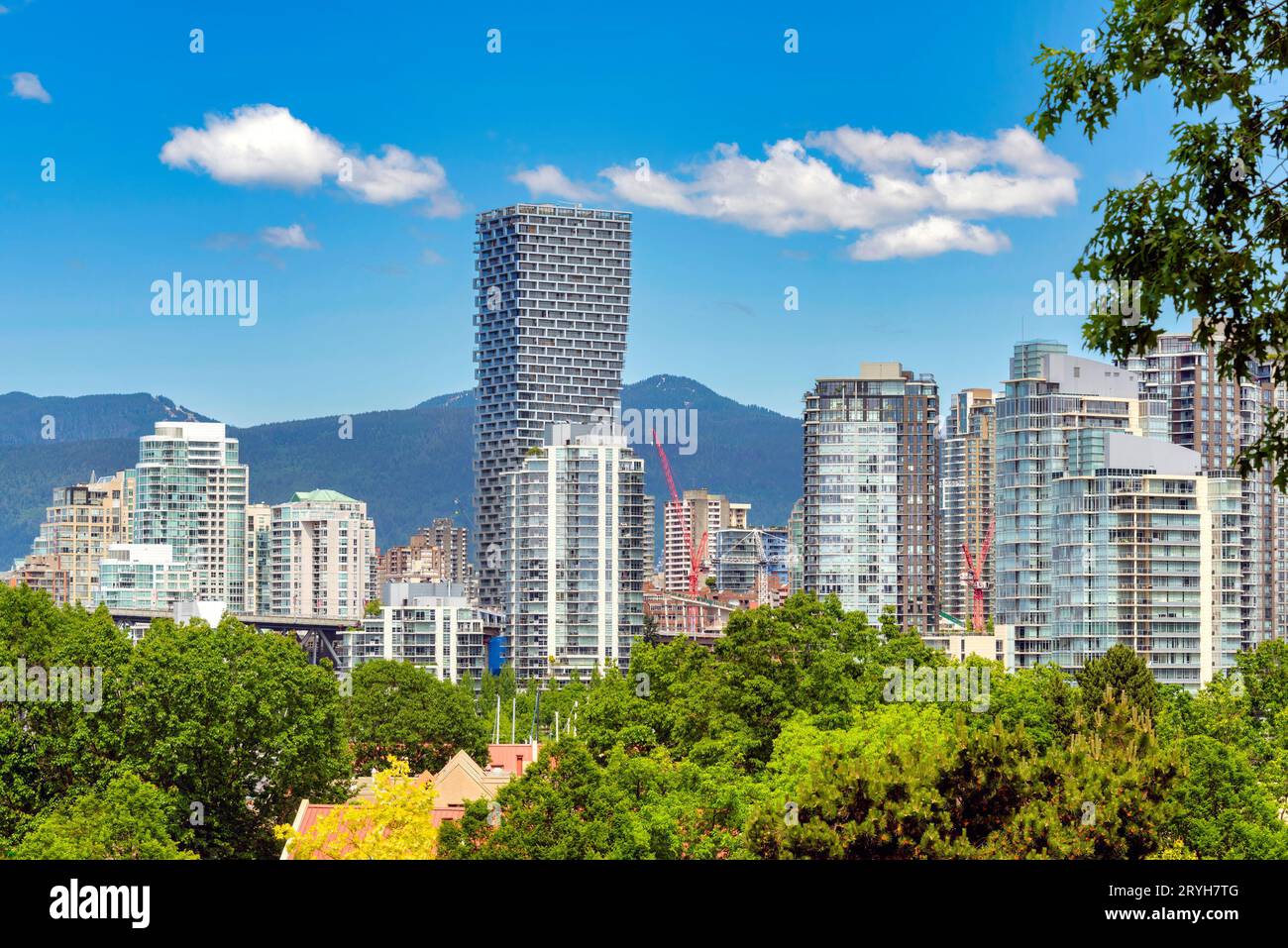 Vista del centro di Vancouver da West 7th Avenue Foto Stock
