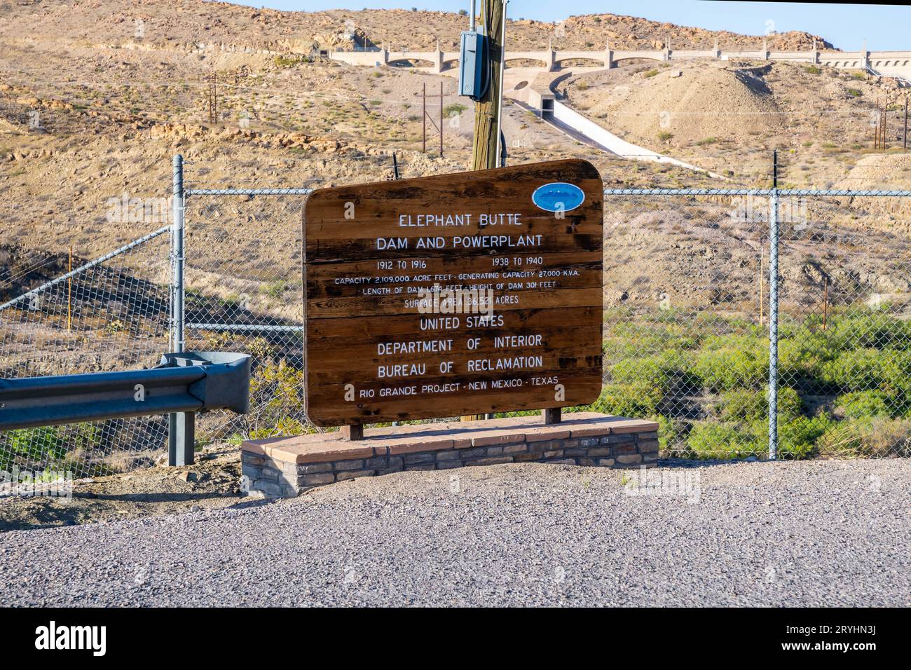 Una diga di gravità concreta in Elephant Butte, New Mexico Foto Stock