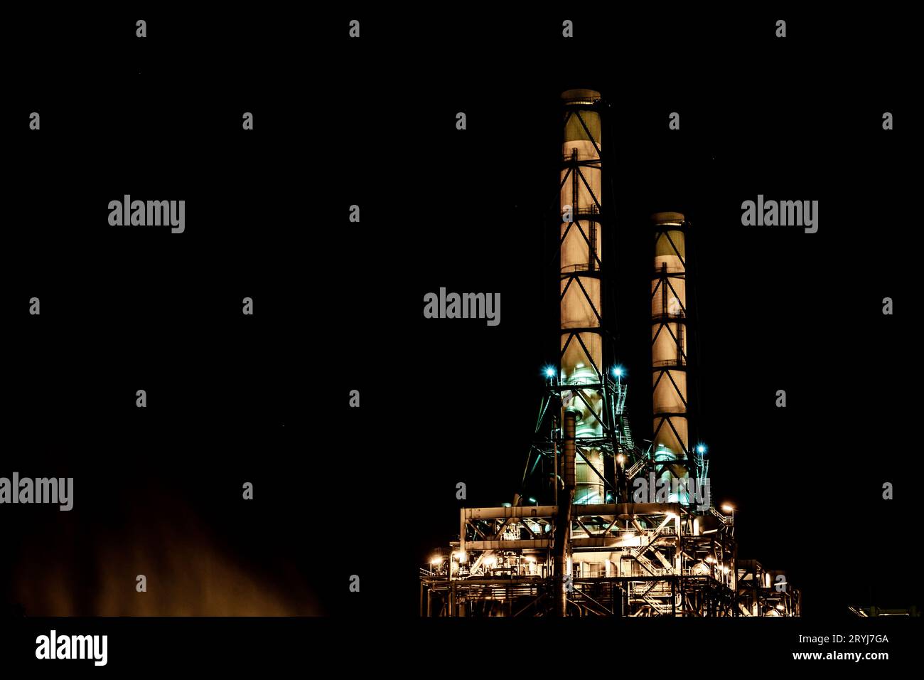 Vista notturna della fabbrica della zona industriale di Kawasaki Keihin Foto Stock