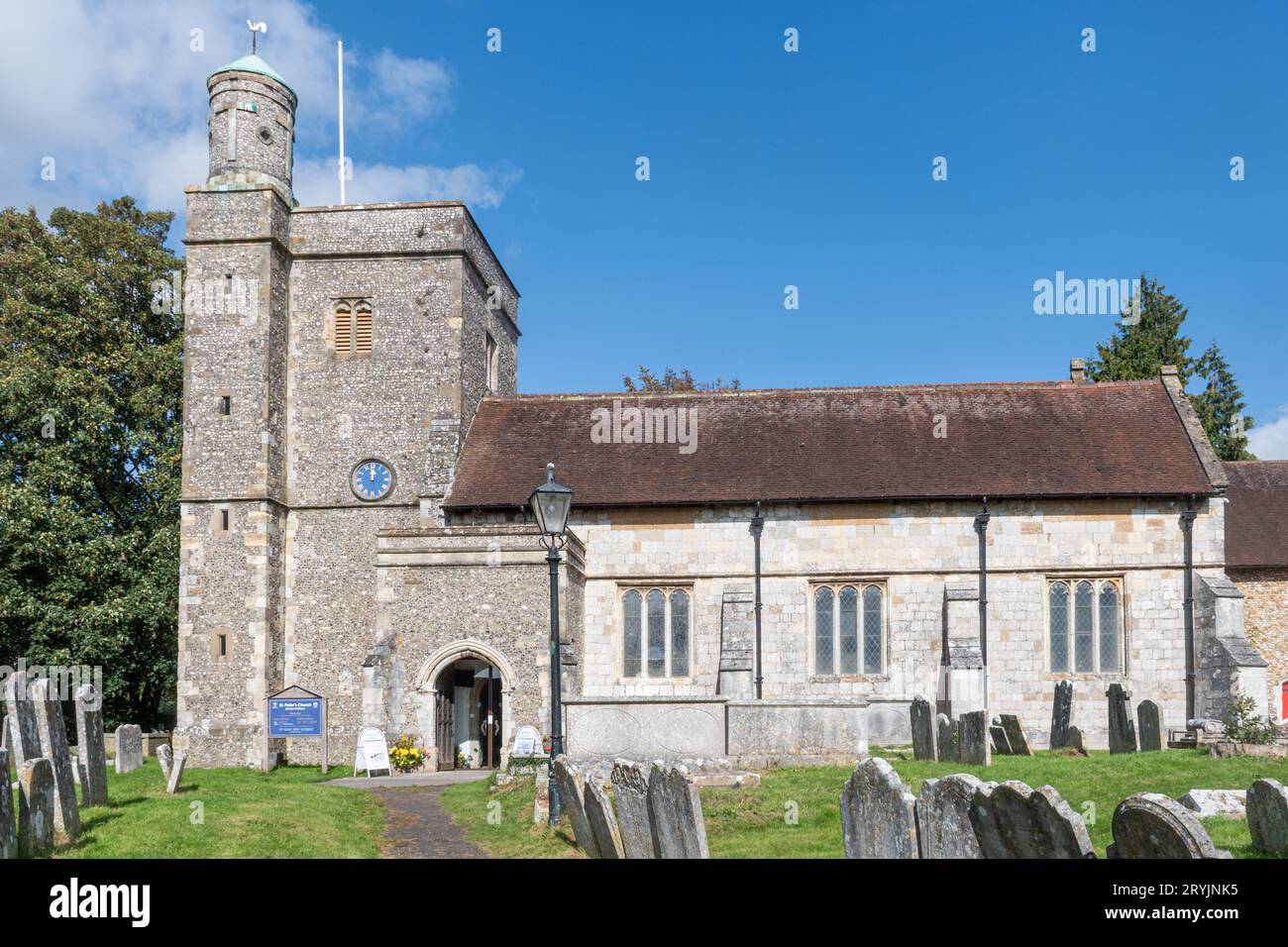 St Peter's Church, Bishop's Waltham, Hampshire, Inghilterra, Regno Unito, una storica chiesa normanna Foto Stock