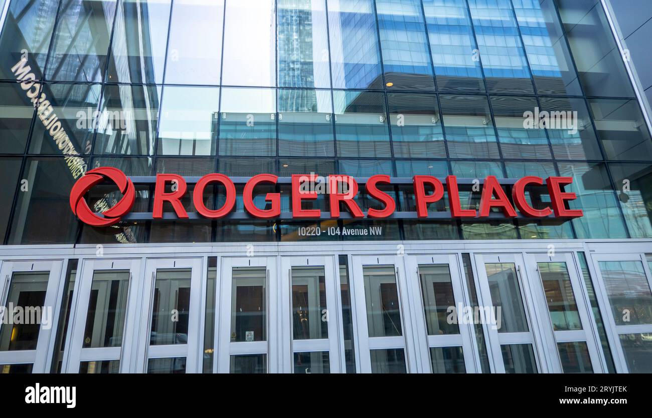 Edmonton, Alberta, Canada. 3 aprile 2023. Vista frontale ravvicinata al cartello d'ingresso principale al Rogers Place Foto Stock