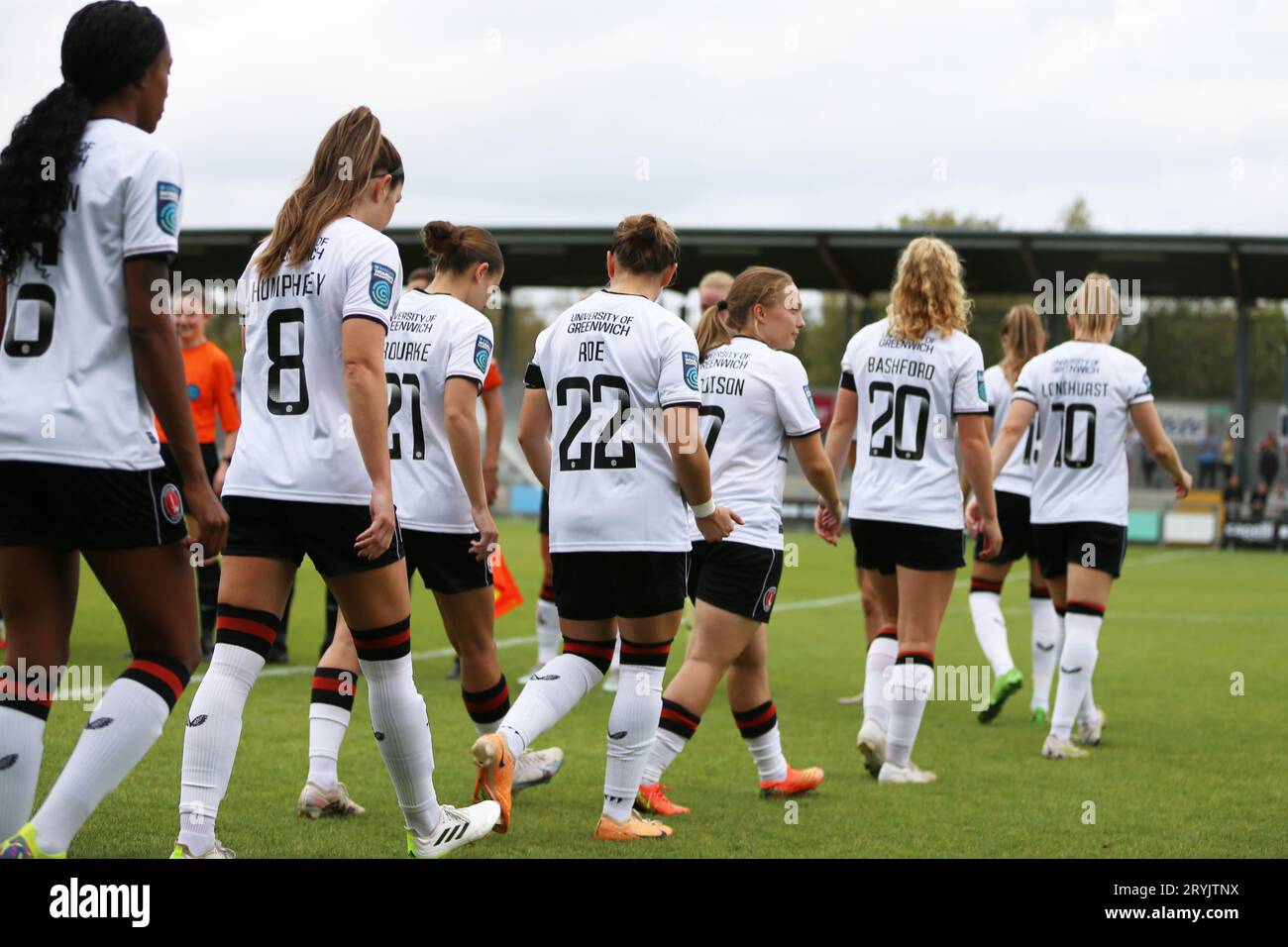 Londra, Regno Unito. 1 ottobre 2023. Londra, 1 ottobre 2023: Il Charlton Athletic è partito prima del calcio d'inizio durante la partita di campionato del Barclays Womens Championship tra il London City Lionesses e il Charlton Athletic al Princes Park, Londra, Inghilterra. (Pedro Soares/SPP) credito: SPP Sport Press Photo. /Alamy Live News Foto Stock