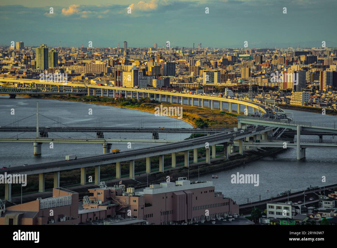 Metropolitan Expressway Central Loop Line e Tokyo Town Foto Stock