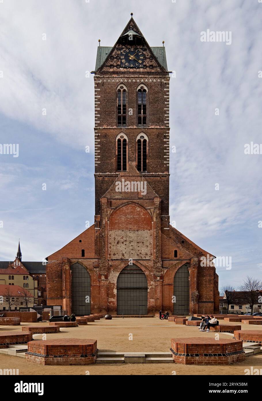 Torre della Marienkirche, città anseatica di Wismar, Meclemburgo-Pomerania occidentale, Germania, Europa Foto Stock