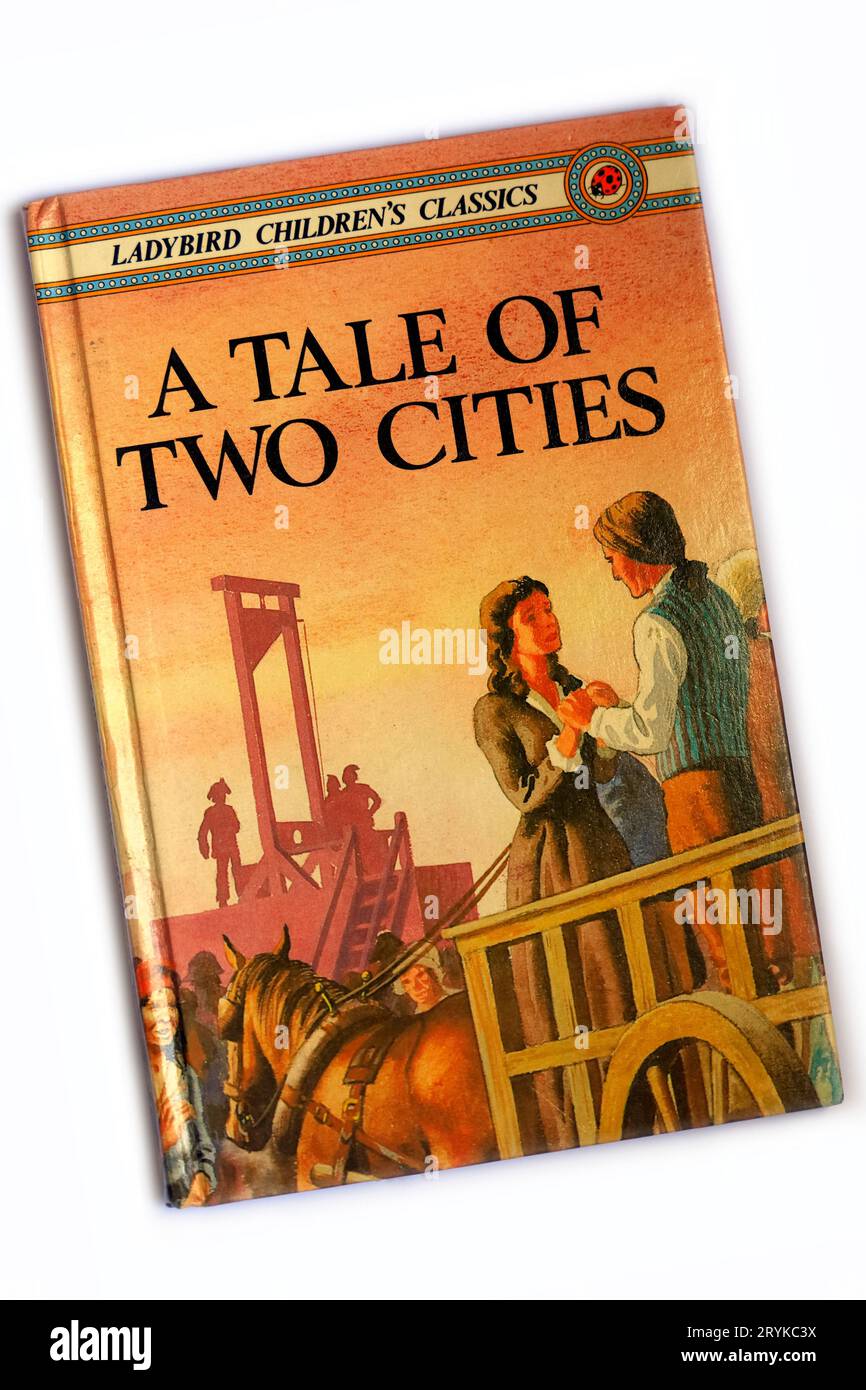 A tale of Two Cities - edizione per bambini di Ladybird Books. Copertina del libro, configurazione studio su sfondo bianco Foto Stock