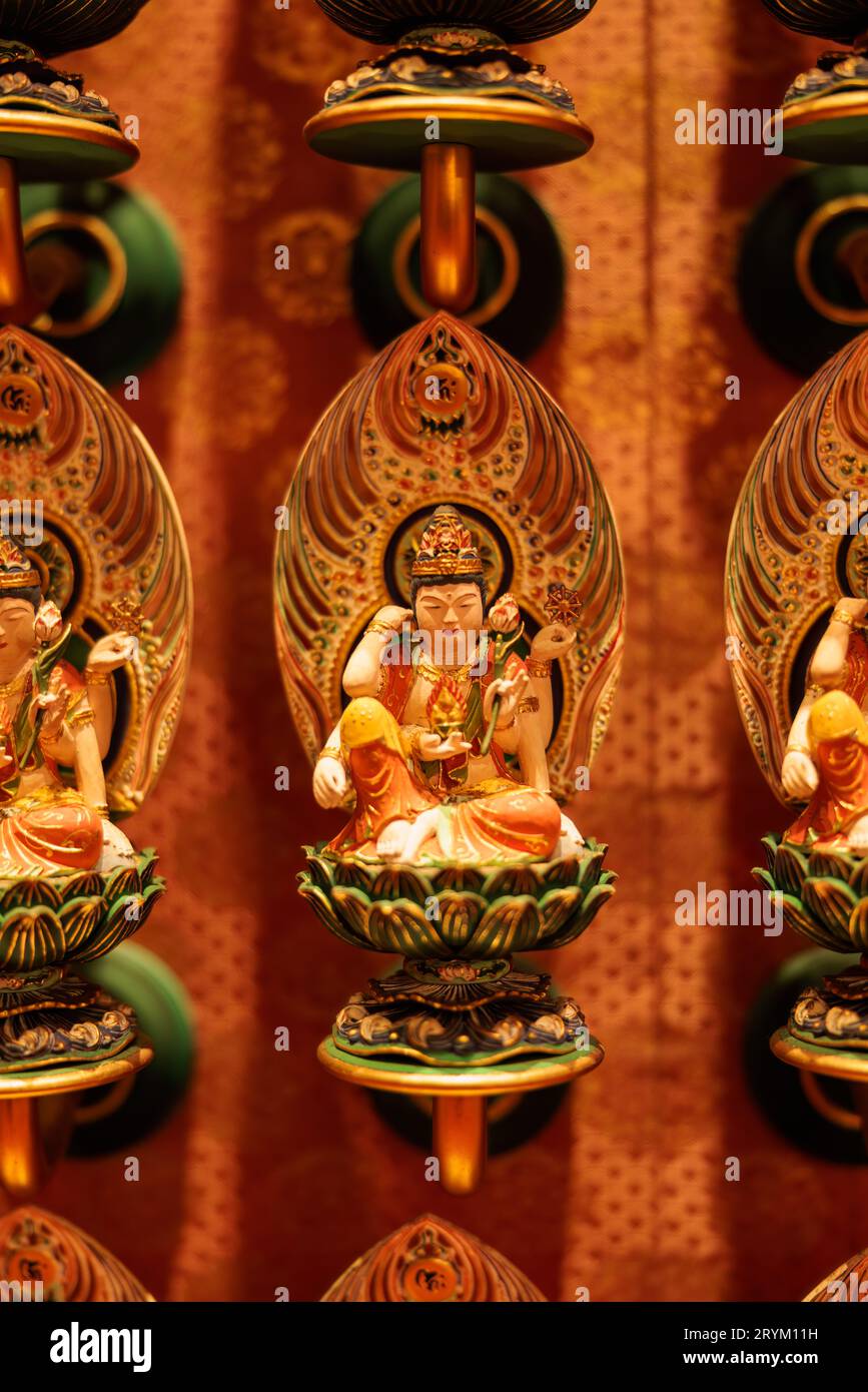 Decorazione all'interno del bellissimo Tempio della Reliquia dei denti del Buddha a Singapore Foto Stock