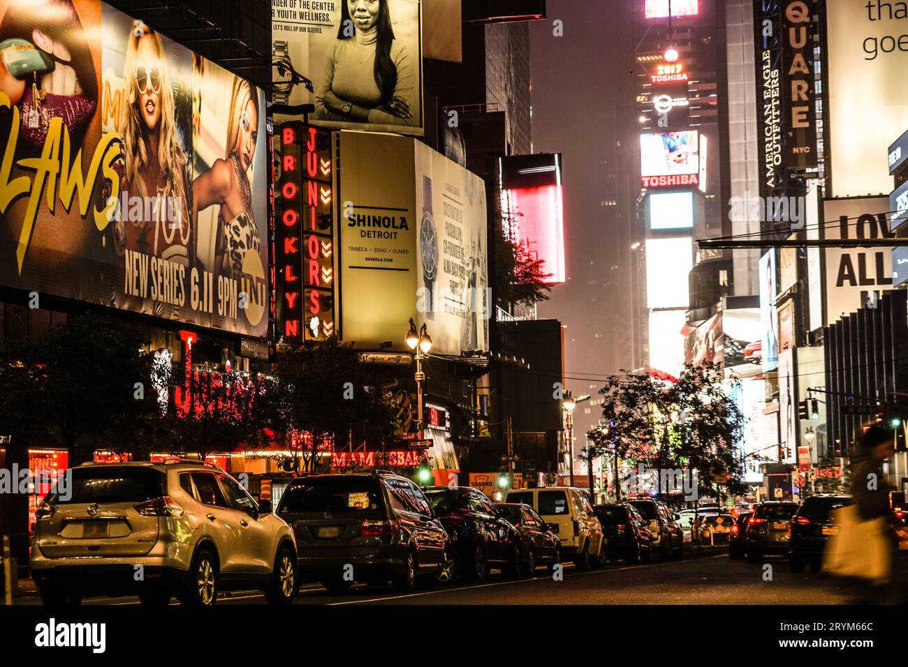Vista notturna di New York Times Square (TimesSquare) Foto Stock