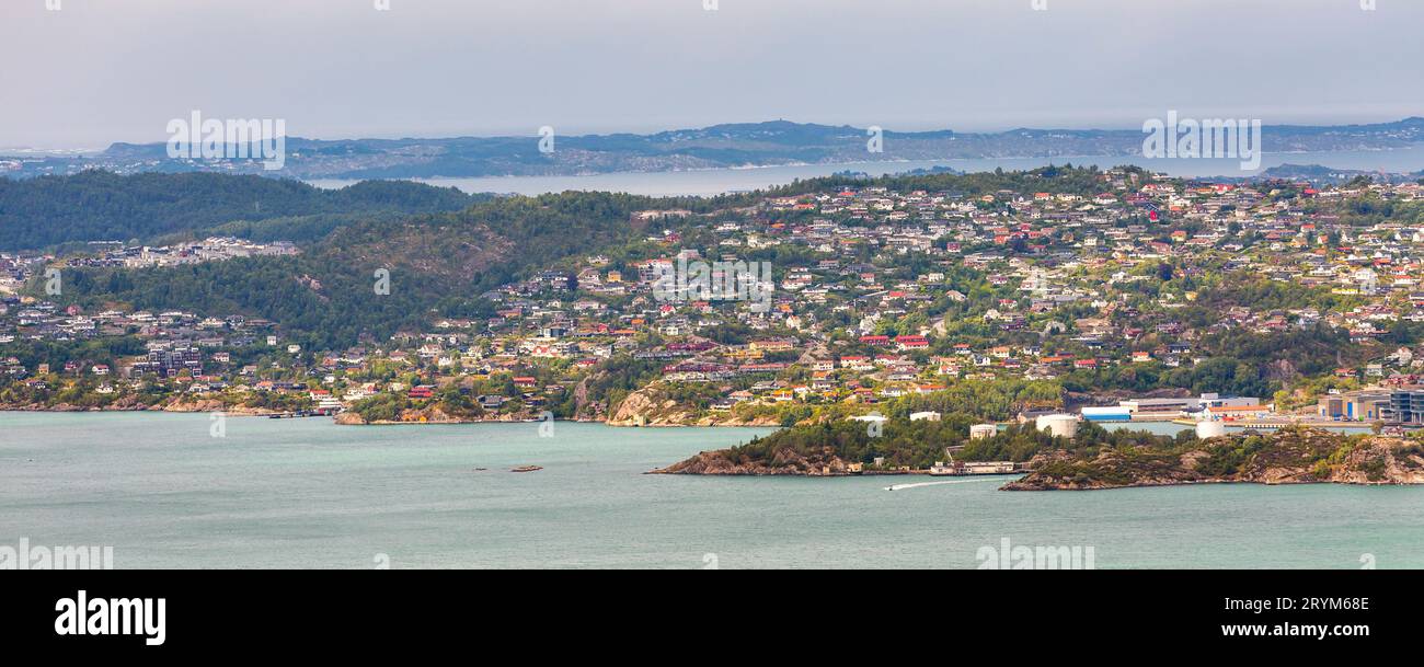Bergen, Norvegia vista con case colorate Foto Stock